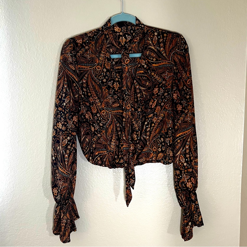 Paisley cropped long sleeve